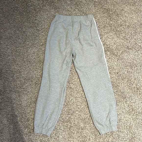 vintage brandy melville sweatpants. grey. size: OS. - Picture 3 of 4